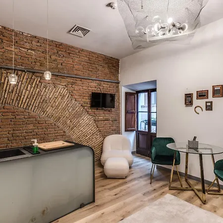 San Calisto Trastevere - By Romanhouseit Apartmán *