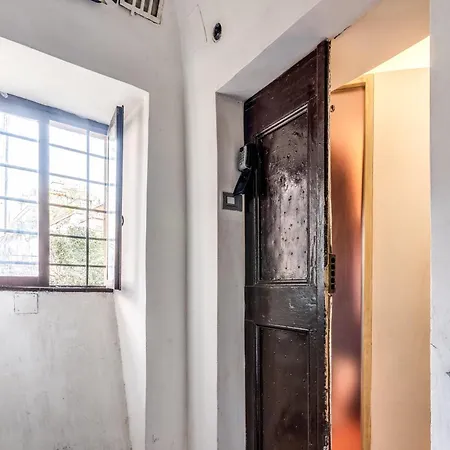 San Calisto Trastevere - By Romanhouseit Apartmán Řím