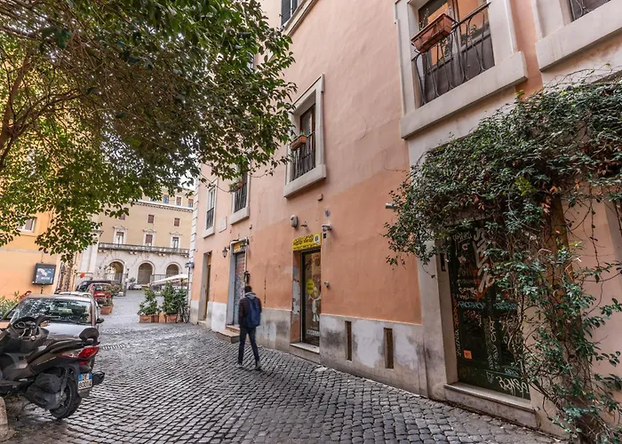 San Calisto Trastevere - By Romanhouseit Apartmán